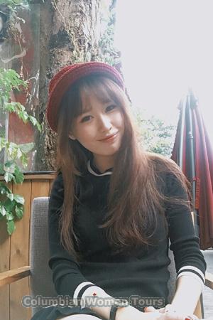 165230 - Lynn Age: 32 - China