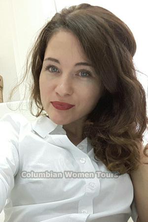 181249 - Yuliana Age: 43 - Russia
