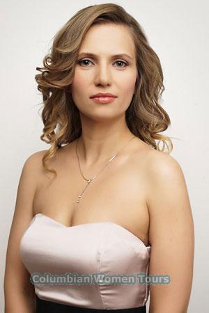 184994 - Elena Age: 39 - Russia