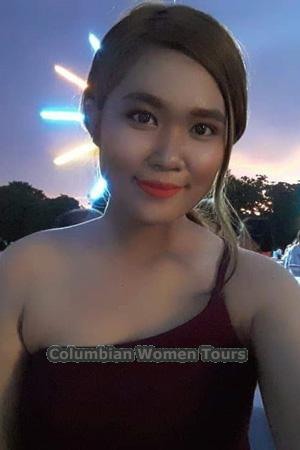 190083 - Pennapha Age: 27 - Thailand