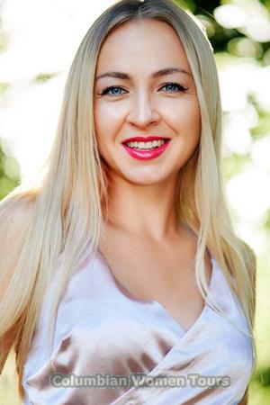 203067 - Elena Age: 31 - Ukraine