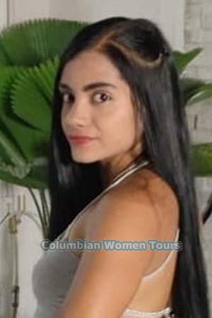 204580 - Claudia Age: 33 - Colombia