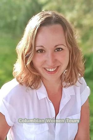 205694 - Olga Age: 34 - Russia