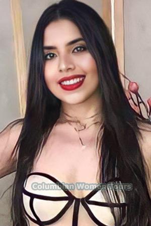212390 - Paula Age: 28 - Colombia