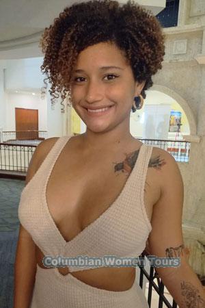 213866 - Emyi Age: 23 - Colombia
