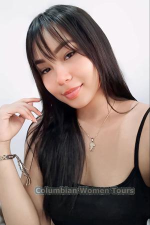 222639 - Daniela Age: 26 - Colombia