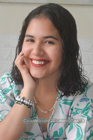 227604 - Josselyn Age: 25 - Peru