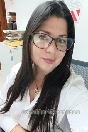 228128 - Liseth Age: 44 - Costa Rica