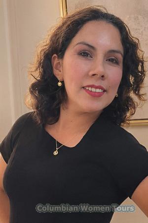 228223 - Evelyn Age: 41 - Peru