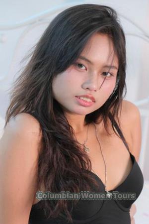 228418 - Doan Minh Nhu Age: 19 - Vietnam