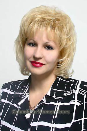 52749 - Svetlana Age: 42 - Russia