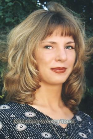 54430 - Svetlana Age: 37 - Russia