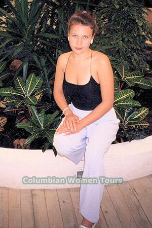 55179 - Elena Age: 32 - Russia