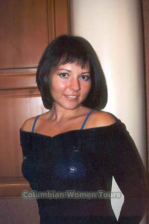 56528 - Elena Age: 31 - Russia