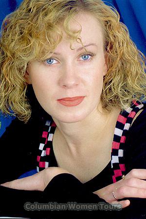 66612 - Svetlana Age: 37 - Russia