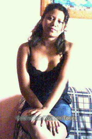 67429 - Elissandra Age: 35 - Brazil