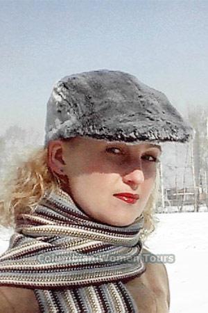 68477 - Oksana Age: 42 - Russia