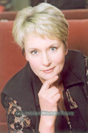 69284 - Elena Age: 52 - Russia