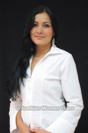 69883 - Tatiana Age: 25 - Colombia