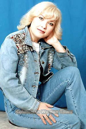 72128 - Larisa Age: 43 - Russia