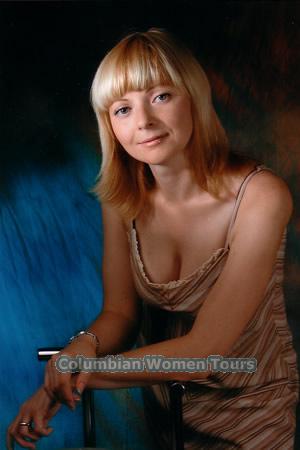 74315 - Svetlana Age: 39 - Russia