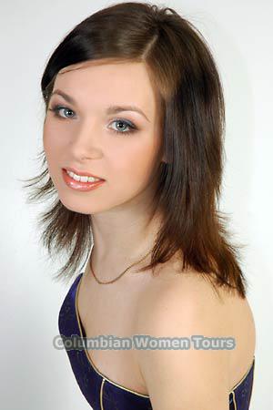 77684 - Elena Age: 22 - Ukraine
