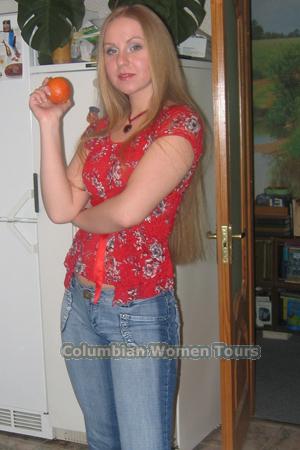 81650 - Oksana Age: 33 - Russia