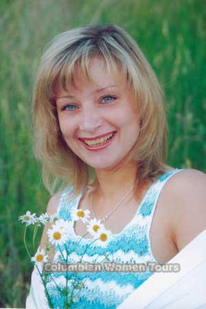 83790 - Svetlana Age: 36 - Russia