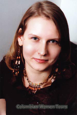 86043 - Svetlana Age: 30 - Russia