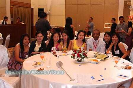 women-of-philippines-013