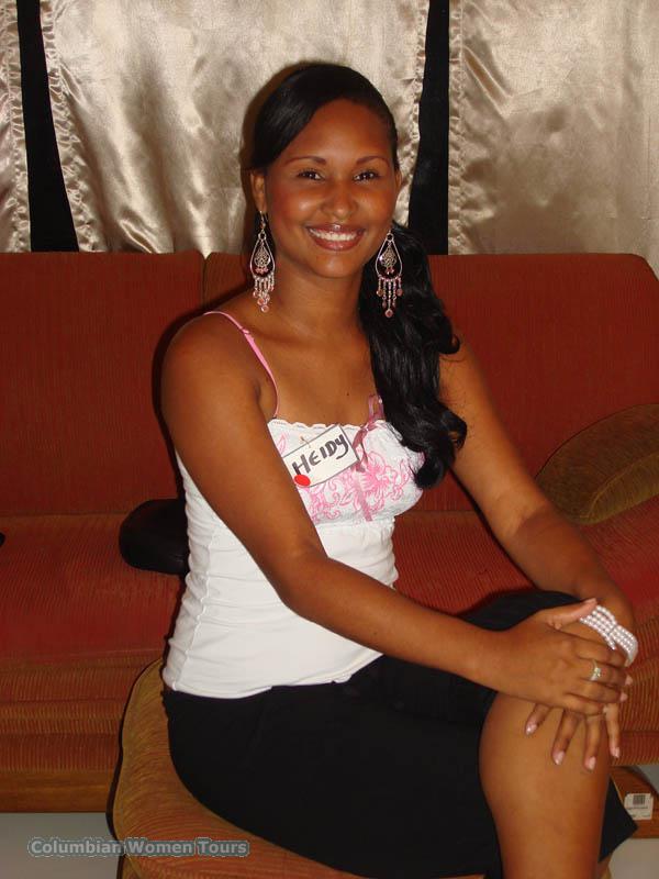 Colombia-Women-3809