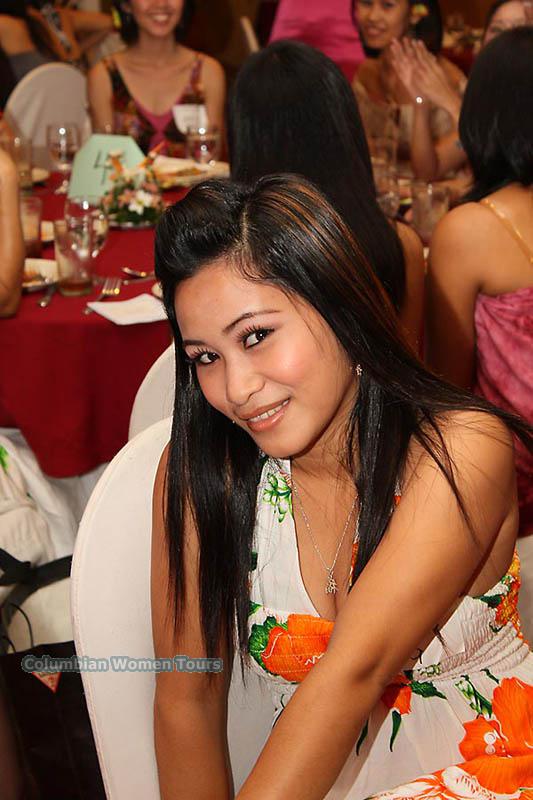 213-filipina-women
