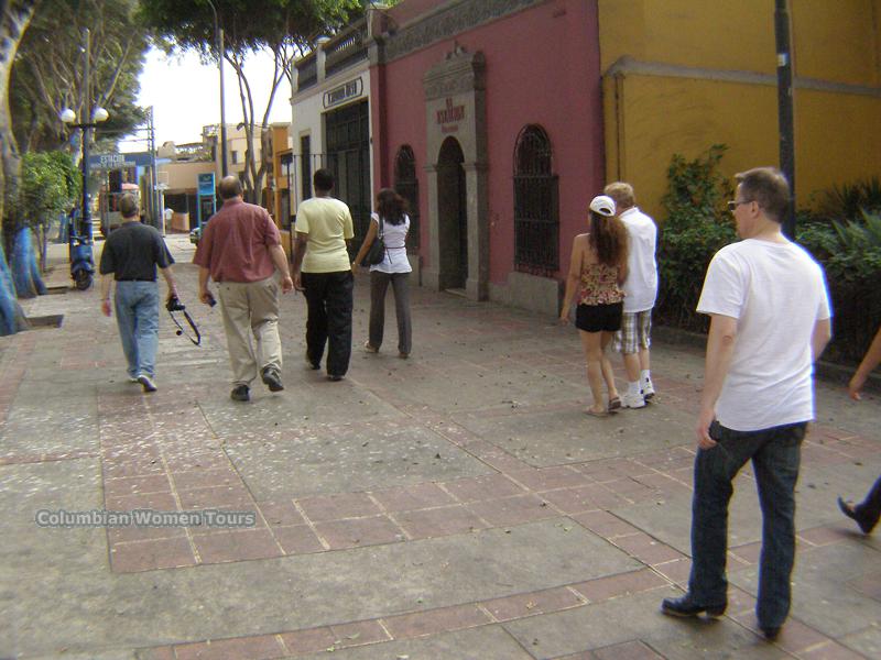 peru-women-citytour-34